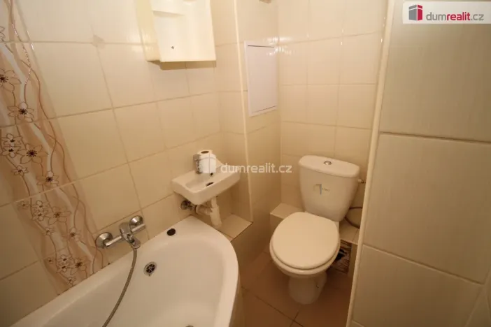 Pronájem bytu 2+1, Karlovy Vary - Rybáře, Lad. Koubka, 60 m2