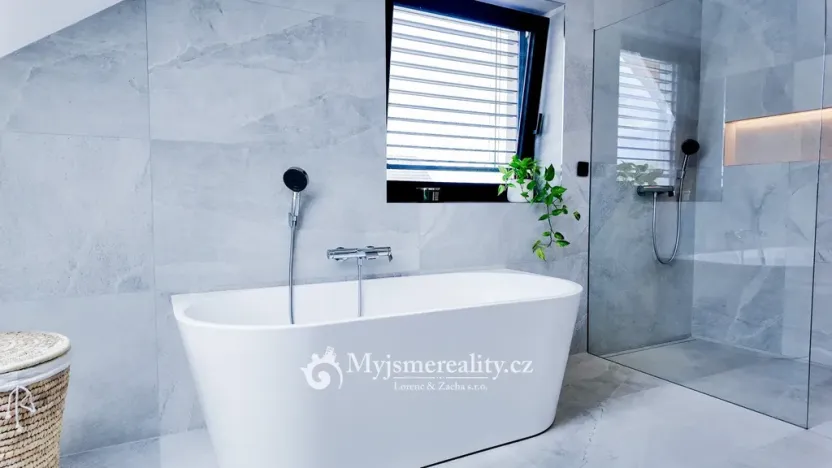 Prodej rodinného domu, Dobrkovice, 231 m2