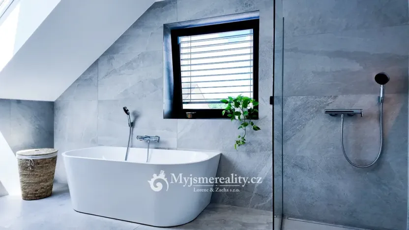 Prodej rodinného domu, Dobrkovice, 231 m2