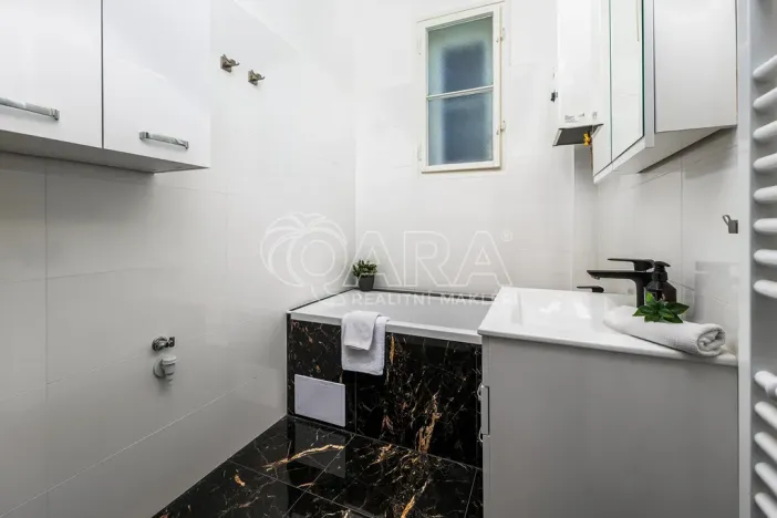 Prodej bytu 2+kk, Praha - Vinohrady, Lužická, 49 m2