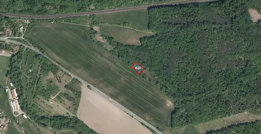 Prodej pozemku, Valy, 1530 m2