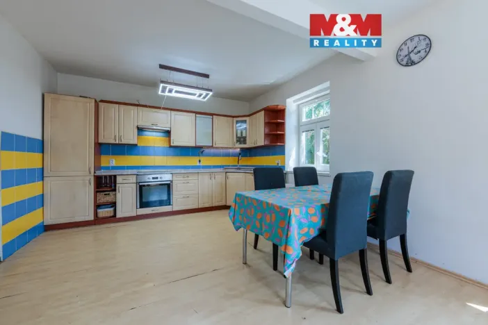 Prodej rodinného domu, Hroznětín, ČSA, 240 m2