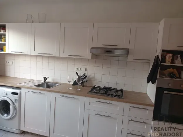 Pronájem bytu 2+1, Praha, Doudova, 64 m2