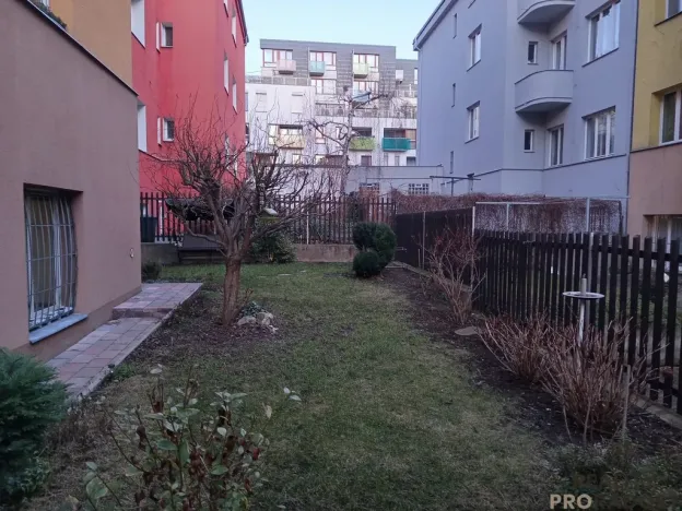 Pronájem bytu 2+1, Praha, Doudova, 64 m2