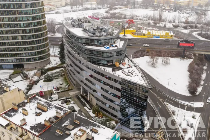 Pronájem kanceláře, Praha - Nusle, Doudlebská, 956 m2