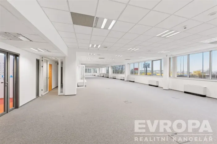 Pronájem kanceláře, Praha - Nusle, Doudlebská, 250 m2
