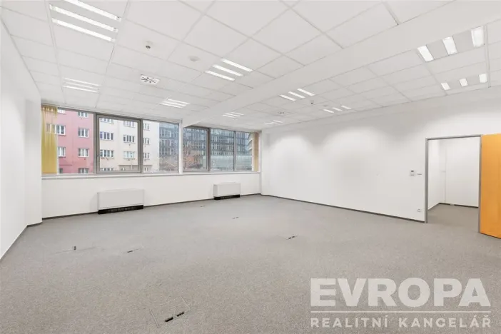 Pronájem kanceláře, Praha - Nusle, Doudlebská, 250 m2