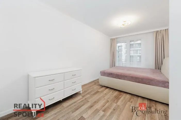 Prodej bytu 2+kk, Praha - Strašnice, Zvěřinova, 59 m2