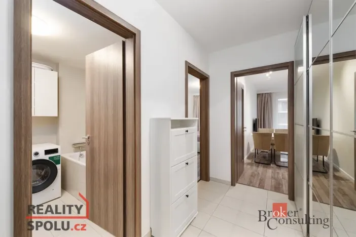 Prodej bytu 2+kk, Praha - Strašnice, Zvěřinova, 59 m2