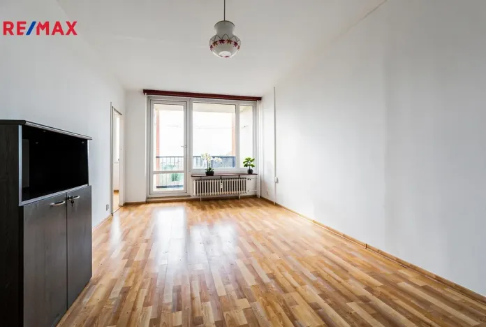 Pronájem bytu 3+1, Praha - Kobylisy, Famfulíkova, 67 m2