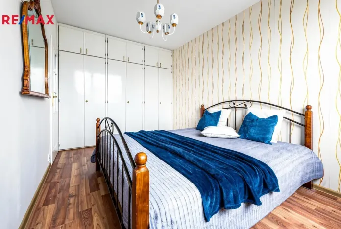 Pronájem bytu 3+1, Praha - Kobylisy, Famfulíkova, 67 m2