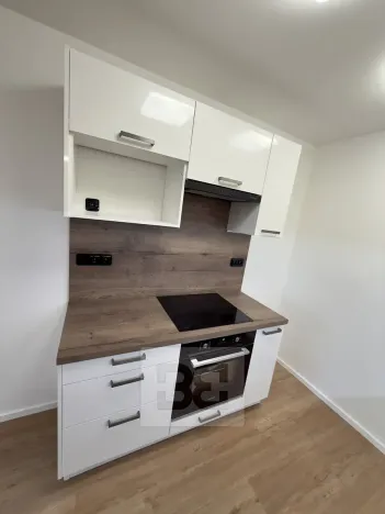 Pronájem bytu 2+kk, Kladno, Polská, 40 m2