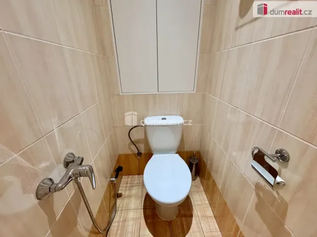 Pronájem bytu 3+1, Praha - Kobylisy, Chotovická, 70 m2