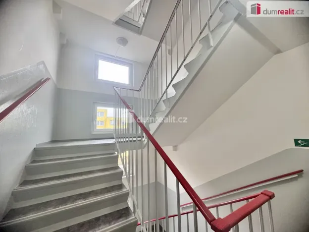 Pronájem bytu 3+1, Praha - Kobylisy, Chotovická, 70 m2