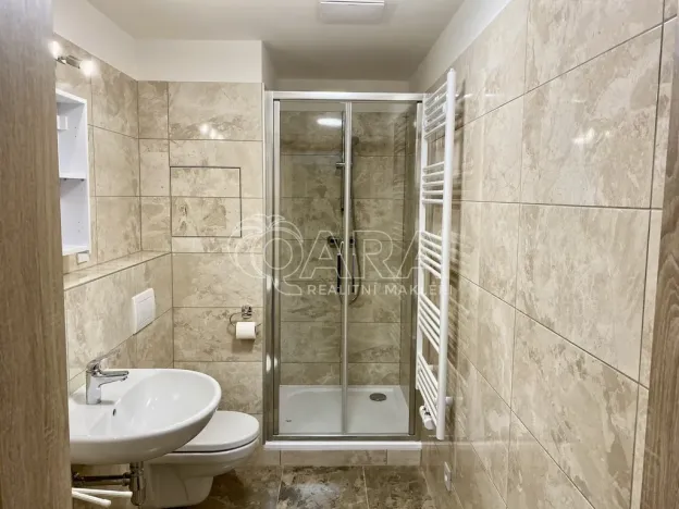 Pronájem bytu 1+kk, Praha - Hlubočepy, Fabiánové, 30 m2