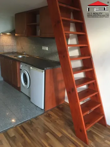 Pronájem bytu 1+kk, Praha - Vysočany, Freyova, 22 m2