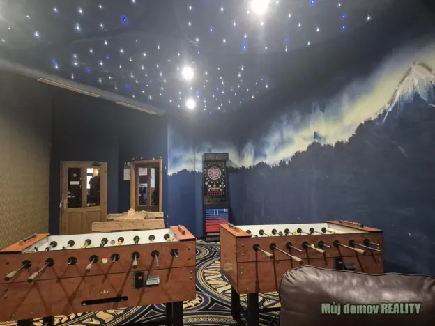 Pronájem restaurace, Praha - Letňany, 124 m2