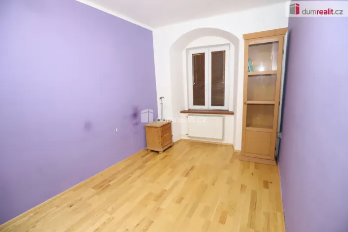 Prodej bytu 3+1, Cheb, Hradební, 52 m2