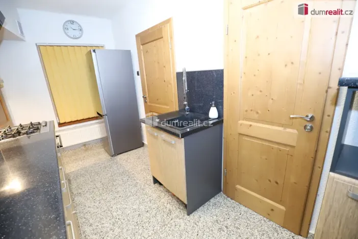 Prodej bytu 3+1, Cheb, Hradební, 52 m2