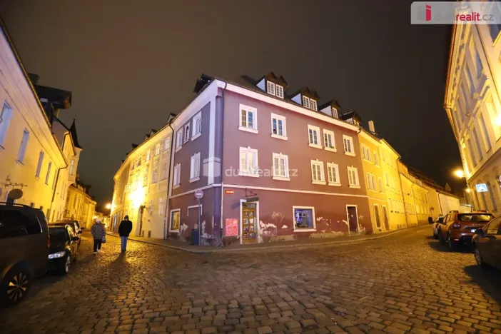 Prodej bytu 3+1, Cheb, Hradební, 52 m2