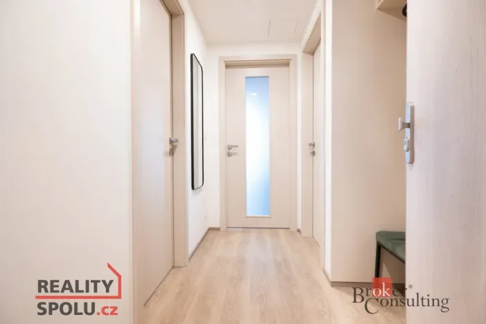 Pronájem bytu 2+kk, Praha - Hloubětín, Domalípova, 66 m2