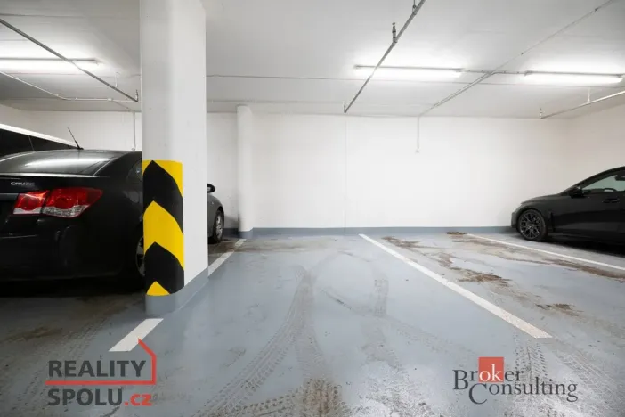 Pronájem bytu 2+kk, Praha - Hloubětín, Domalípova, 66 m2