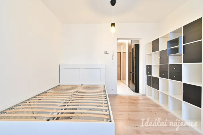 Pronájem bytu 1+1, Hovorčovice, U Špýcharu, 24 m2