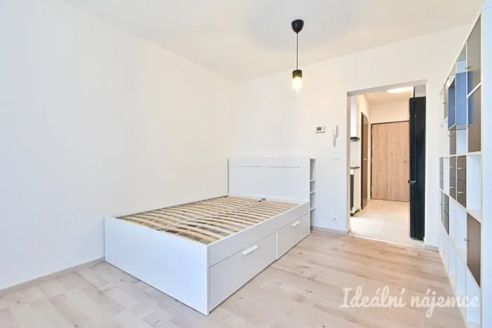 Pronájem bytu 1+1, Rosice, Na Vyhlídce, 24 m2