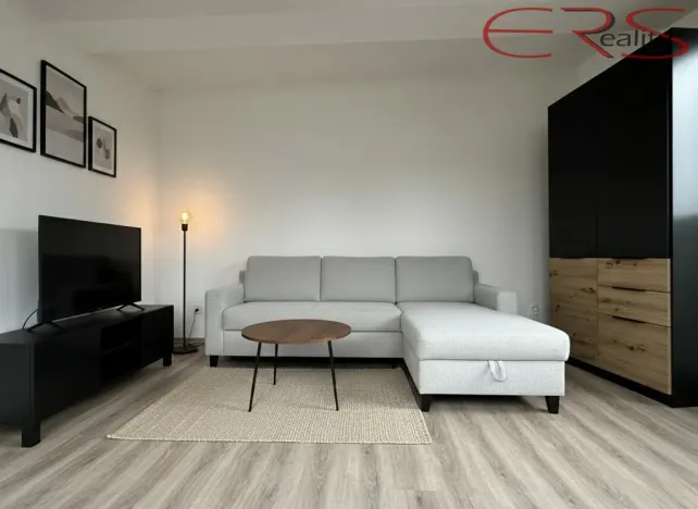 Pronájem bytu 2+kk, Jablonec nad Nisou - Mšeno nad Nisou, Mládí, 46 m2