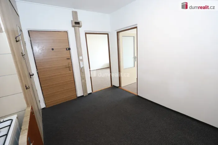 Prodej bytu 2+1, Hroznětín, Sídliště, 64 m2