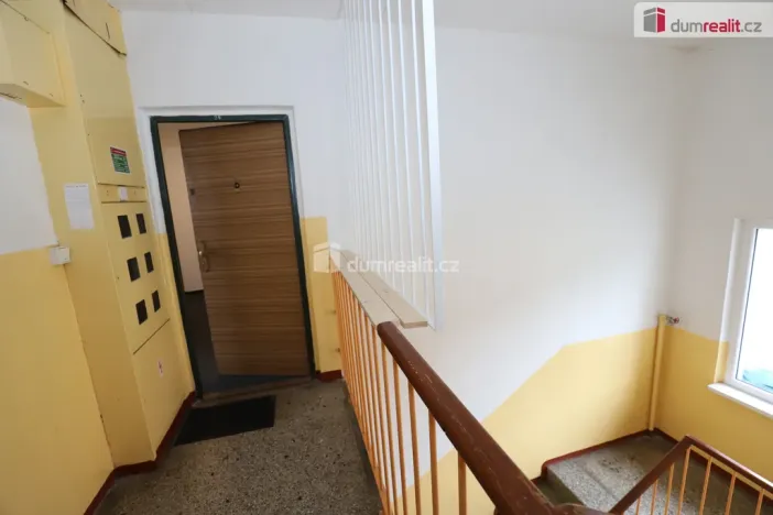 Prodej bytu 2+1, Hroznětín, Sídliště, 64 m2