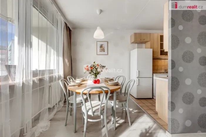 Prodej bytu 3+1, Praha - Stodůlky, Zázvorkova, 82 m2