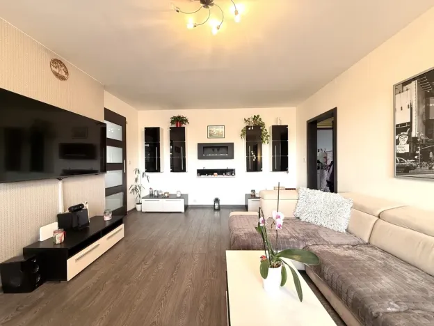 Prodej bytu 4+1, Šternberk, Uničovská, 75 m2