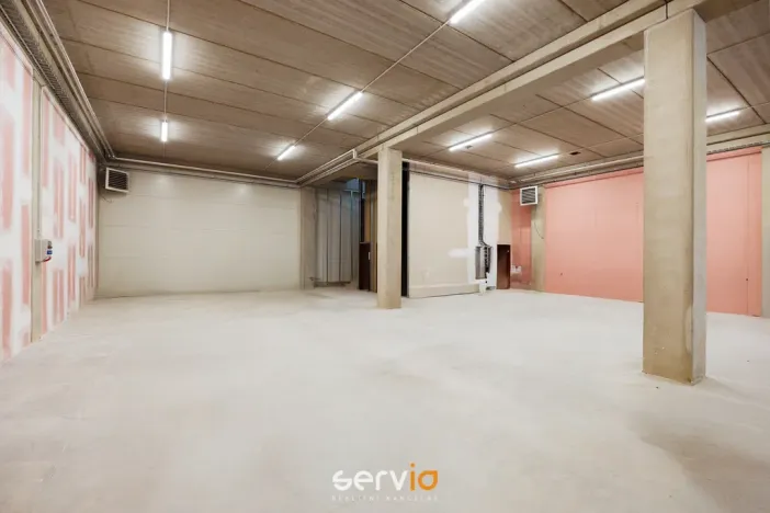 Pronájem skladu, Brno, Zaoralova, 543 m2