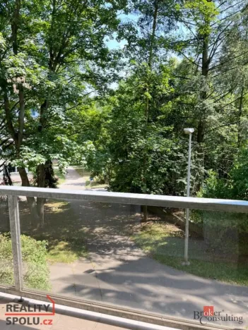 Pronájem bytu 2+kk, Praha - Kobylisy, Mirovická, 44 m2