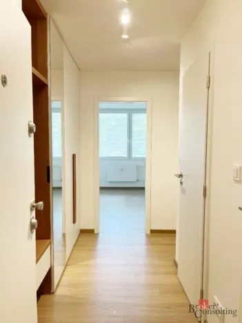 Pronájem bytu 2+kk, Praha - Kobylisy, Mirovická, 44 m2
