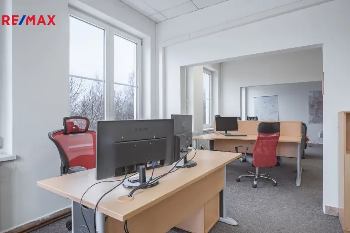 Prodej výrobních prostor, Okříšky, Za tratí, 2224 m2