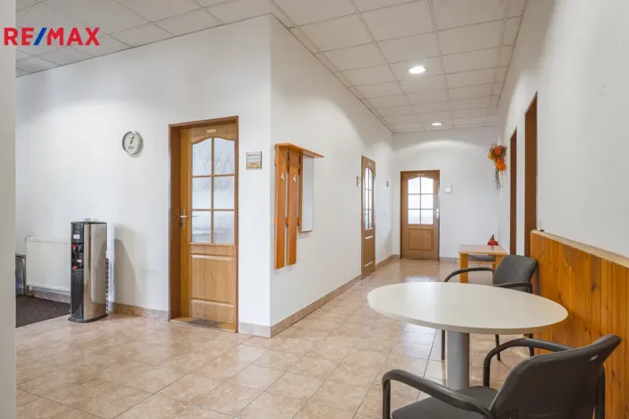 Prodej výrobních prostor, Okříšky, Za tratí, 2224 m2