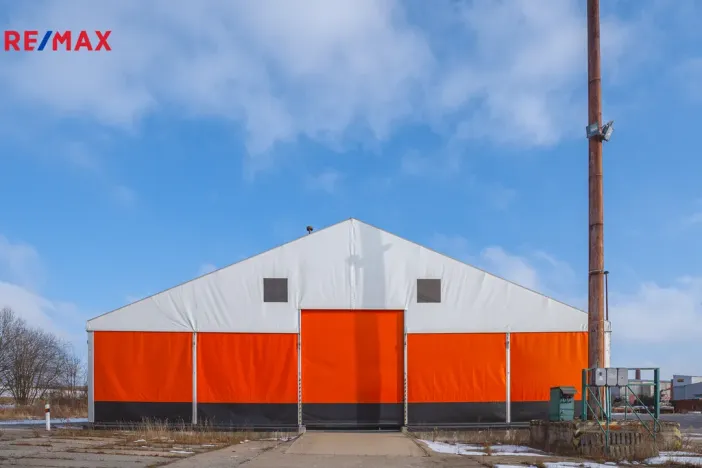 Prodej výrobních prostor, Okříšky, Za tratí, 2224 m2