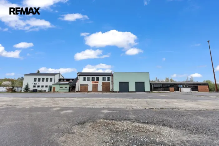 Prodej výrobních prostor, Okříšky, Za tratí, 2224 m2