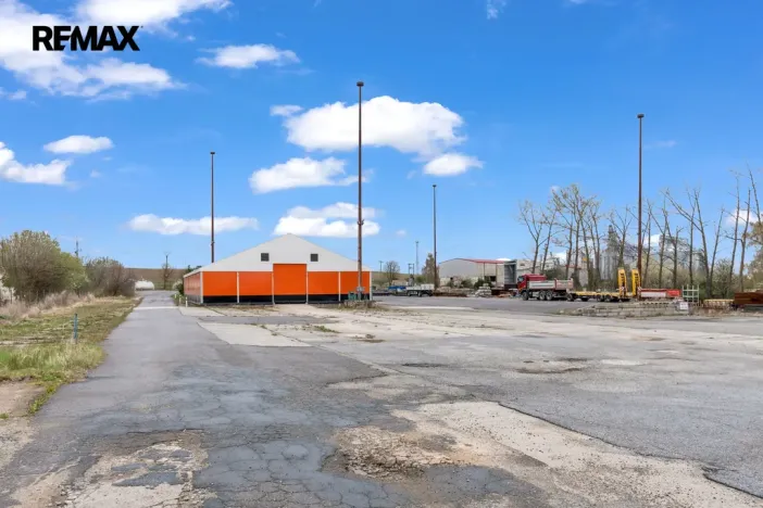 Prodej výrobních prostor, Okříšky, Za tratí, 2224 m2