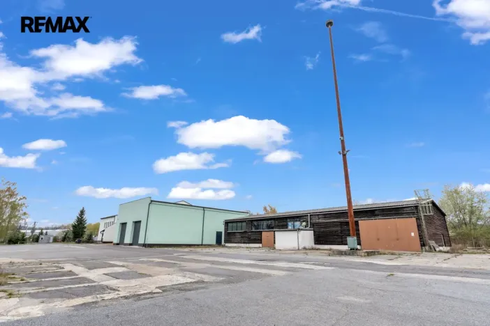 Prodej výrobních prostor, Okříšky, Za tratí, 2224 m2