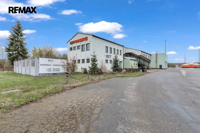 Prodej výrobních prostor, Okříšky, Za tratí, 2224 m2