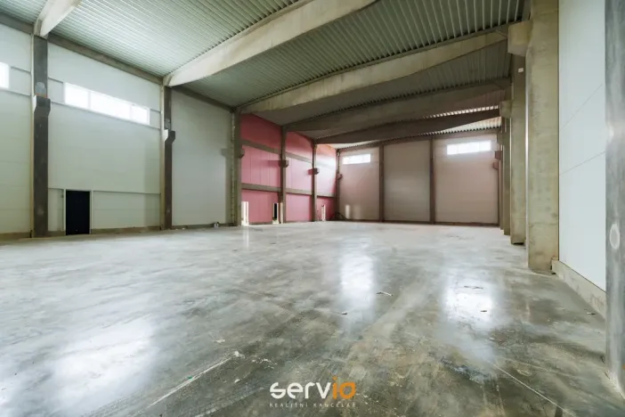Pronájem skladu, Brno, Zaoralova, 1397 m2