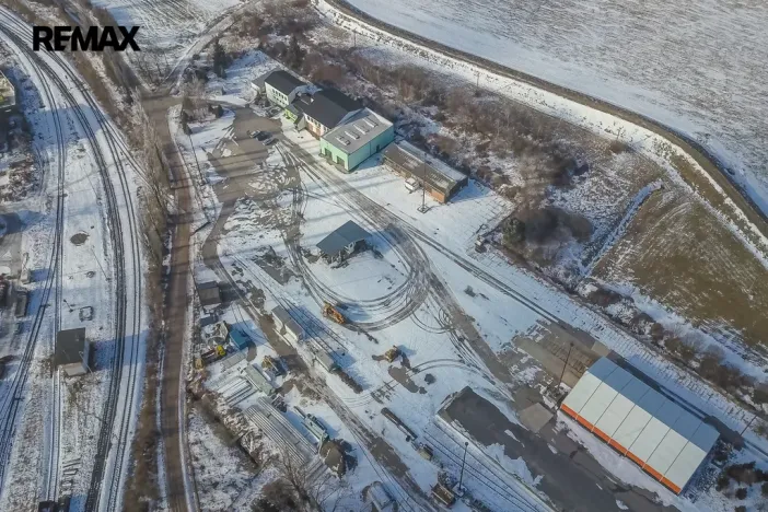 Prodej komerčního pozemku, Okříšky, Za tratí, 34555 m2