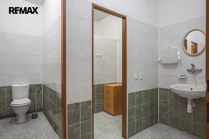 Prodej komerčního pozemku, Okříšky, Za tratí, 34555 m2