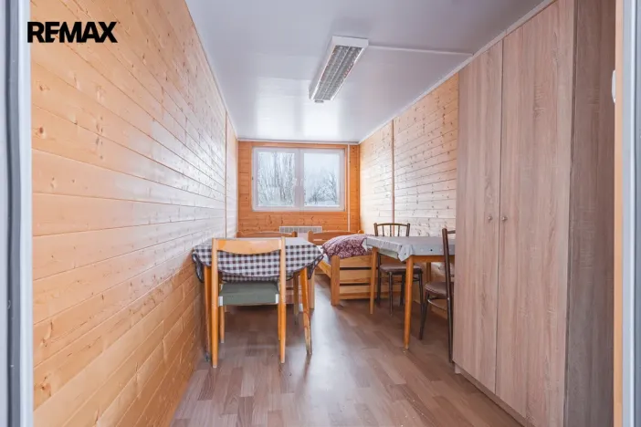 Prodej komerčního pozemku, Okříšky, Za tratí, 34555 m2