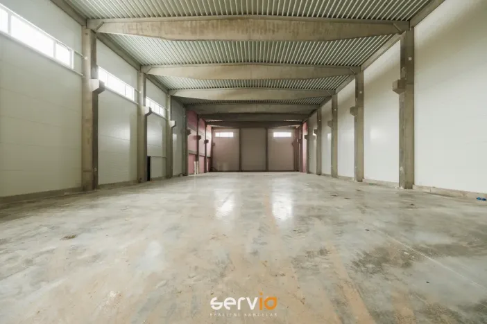 Pronájem skladu, Brno, Zaoralova, 1395 m2