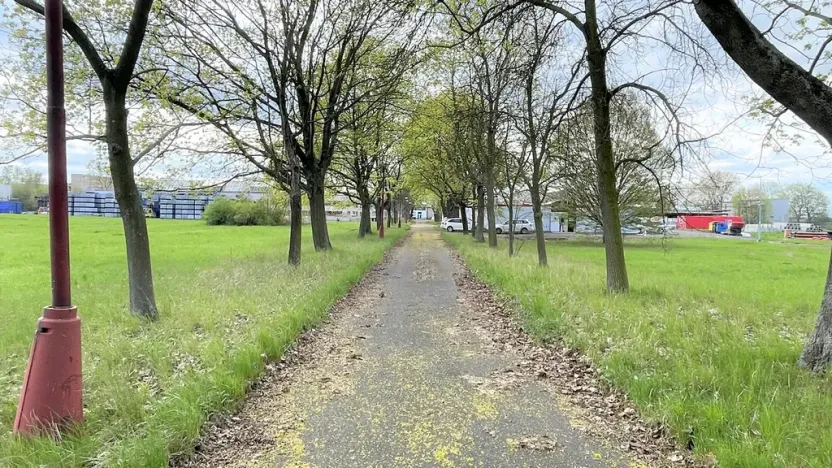 Prodej komerčního pozemku, Louny, Postoloprtská, 31500 m2