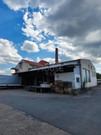 Prodej ubytování, Přelouč, Sportovní, 4222 m2